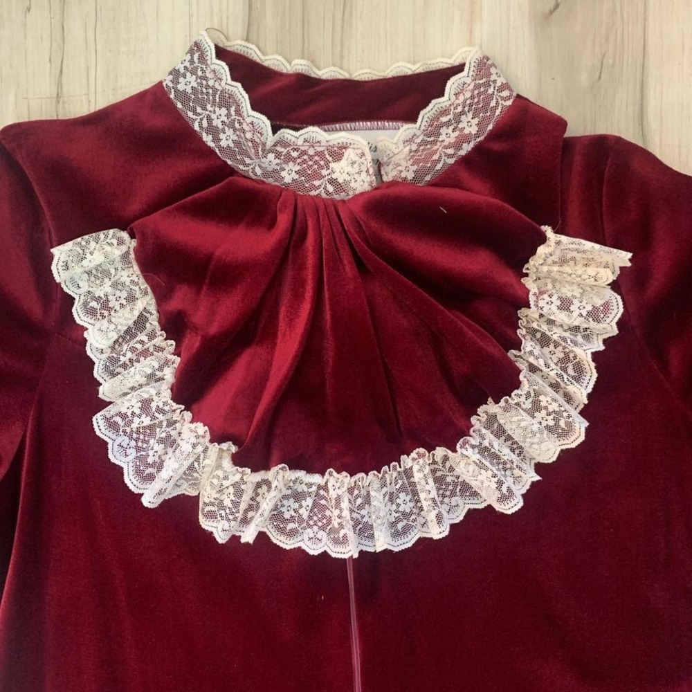 Vintage 1970's red velvet maxi dress/night gown with lace trim‎ and bow detail